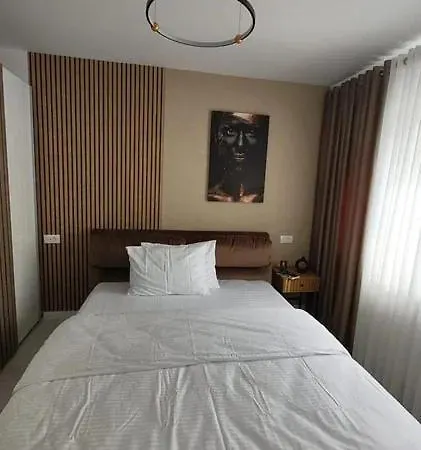 Flh - Coresi - Balcony & Free Parking Near Coresi Mall