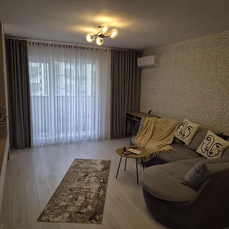 Flh - Coresi - Balcony & Free Parking Near Coresi Mall 公寓 *