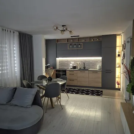 Flh - Coresi - Balcony & Free Parking Near Coresi Mall *