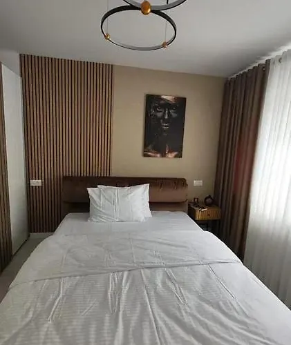 Flh - Coresi - Balcony & Free Parking Near Coresi Mall