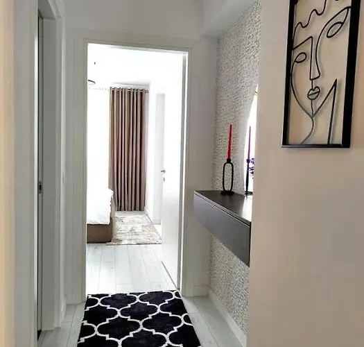 Flh - Coresi - Balcony & Free Parking Near Coresi Mall