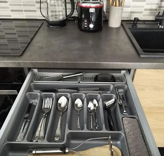 Appartement Flh - Coresi - Balcony & Free Parking Near Coresi Mall *