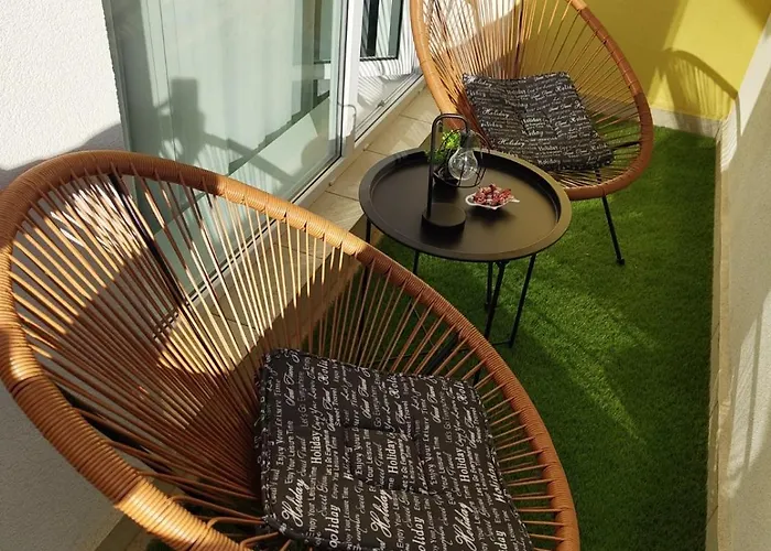 Flh - Coresi - Balcony & Free Parking Near Coresi Mall Braşov