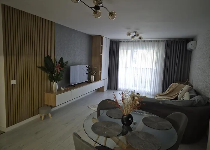 Flh - Coresi - Balcony & Free Parking Near Coresi Mall Appartement