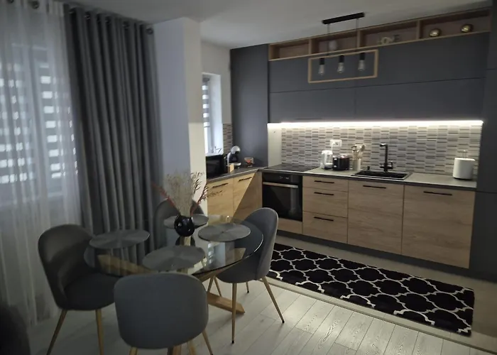 Flh - Coresi - Balcony & Free Parking Near Coresi Mall Appartement