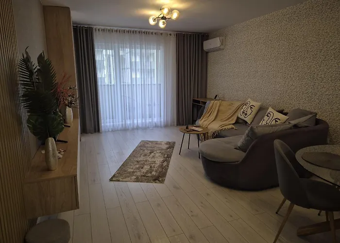 Flh - Coresi - Balcony & Free Parking Near Coresi Mall